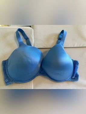 Everyday Smooth Blue T-Shirt Bra with Lace Side Wings